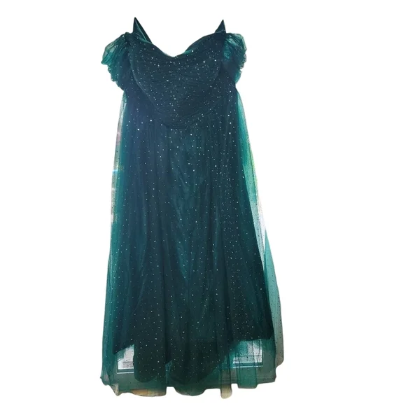 Green & Silver Stars & Moons Sequined Formal Dress (28W) - Picture 2 of 8